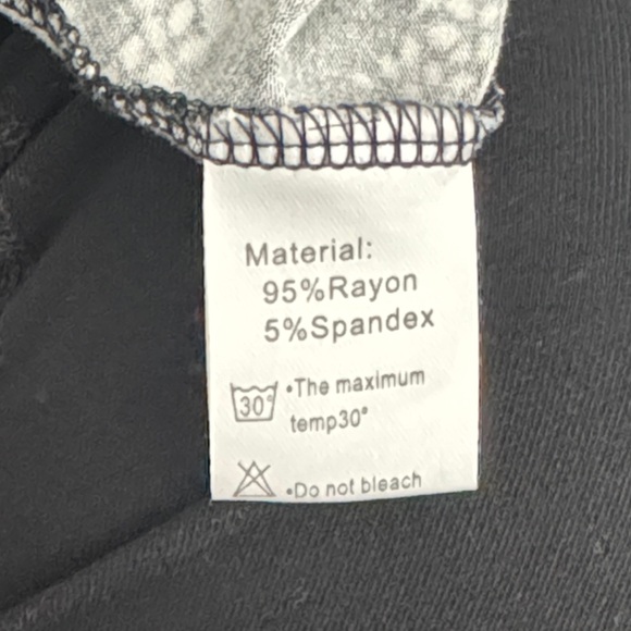 Floral Cold Shoulder Dress in Black/Blue/White Size Large - Picture 7 of 9